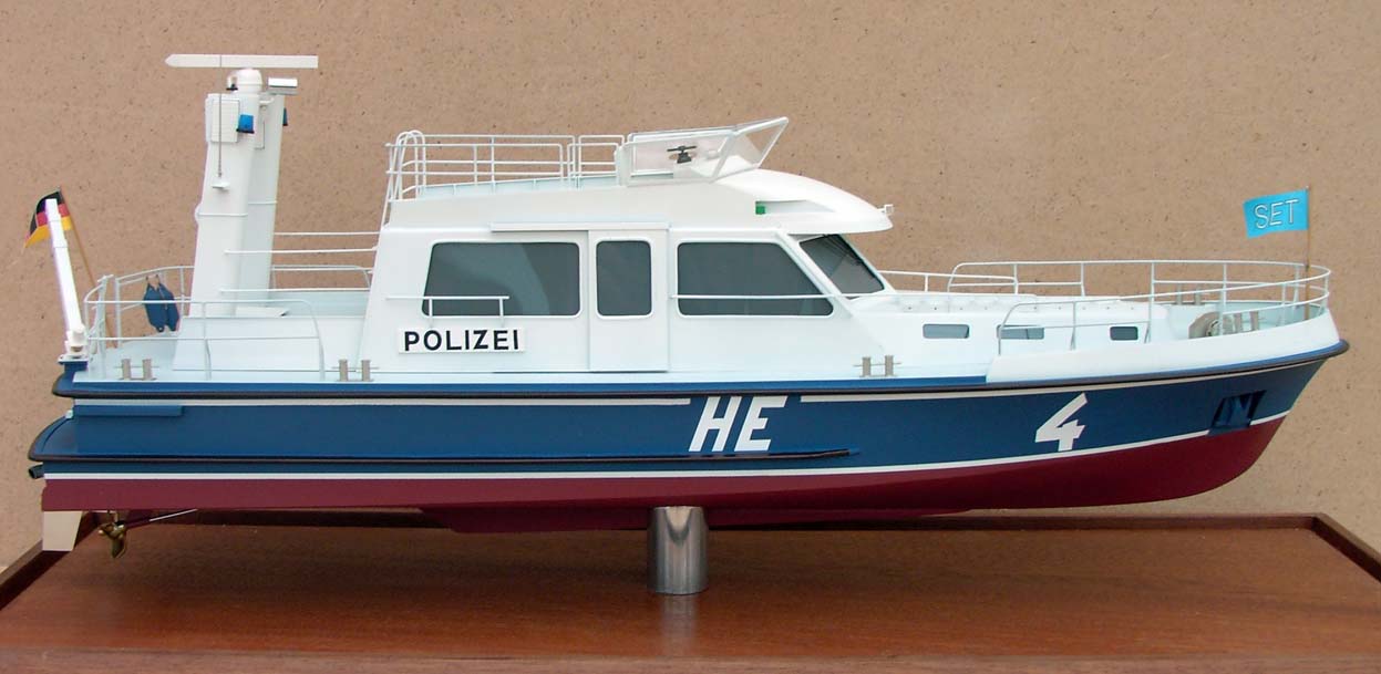 Polizeiboot Seitenansicht